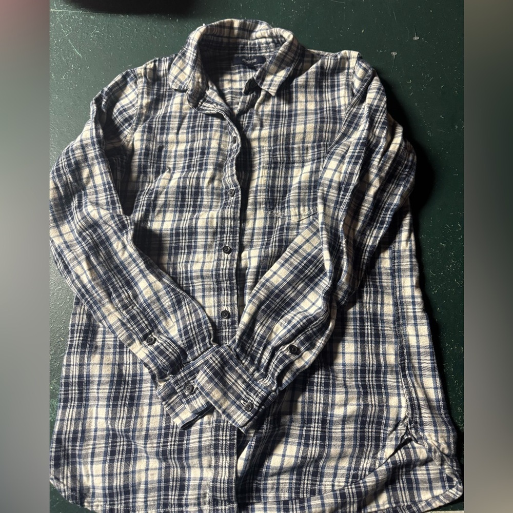 Women’s Madewell plaid blue and white button up shirt - Small